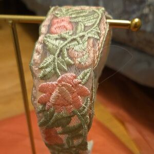 Elegant Floral Embroidered Hairband